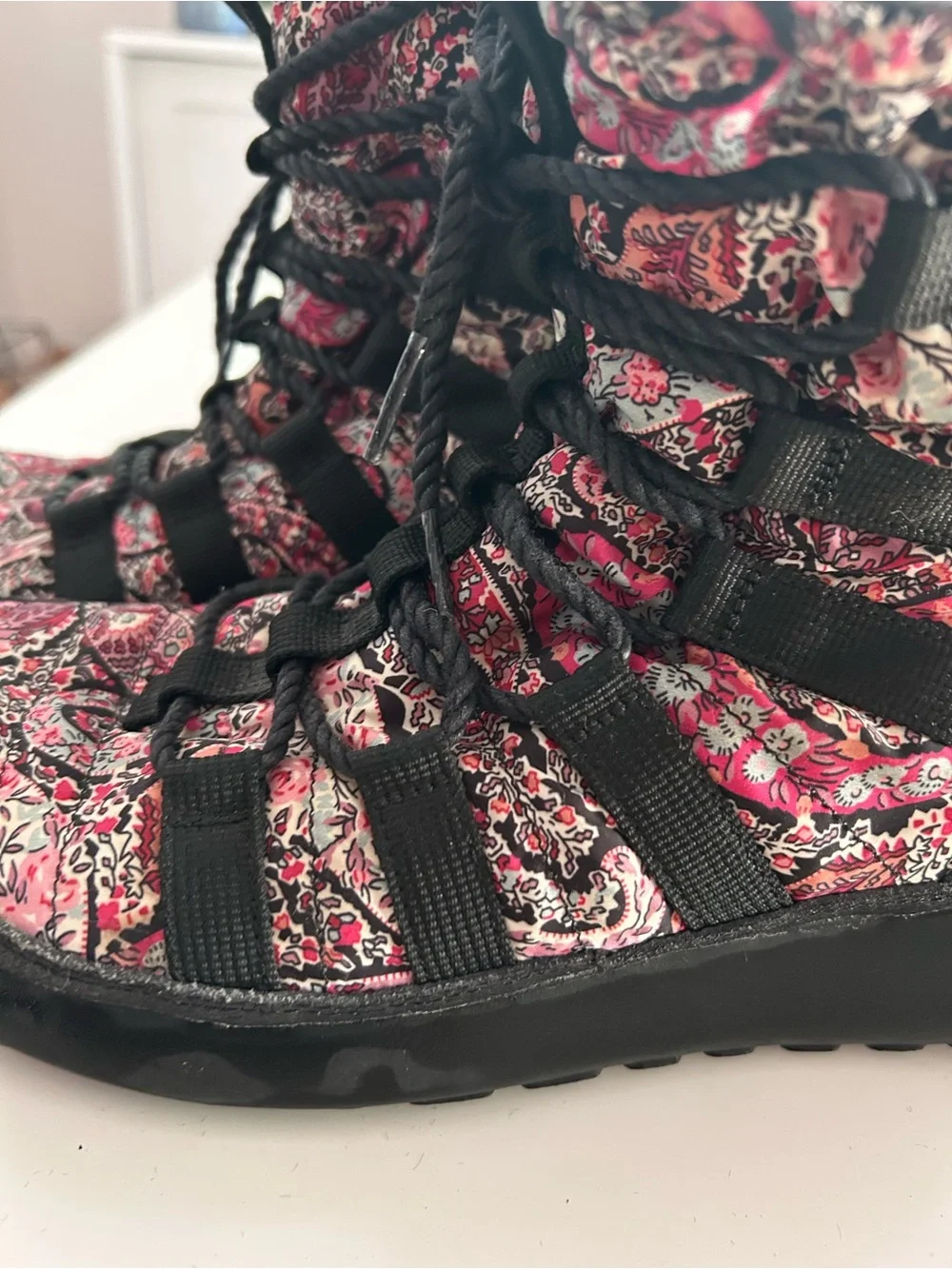 Nike Women's Roshe Run Hi Sneakerboot QS Liberty of London